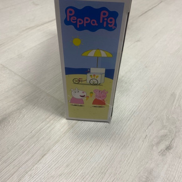 Peppa Pig Ice Cream Cart Playset with Yellow Umbrella - Picture 5 of 5